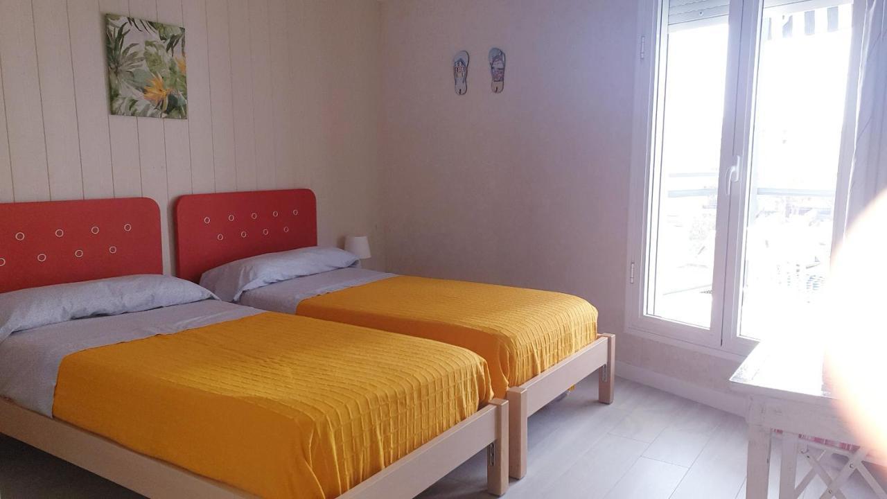 Apartamento Playa Llevant Mejor Zona Салоу Екстериор снимка